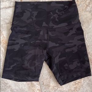 Lululemon Align Biker Shorts 4” (Size 4)